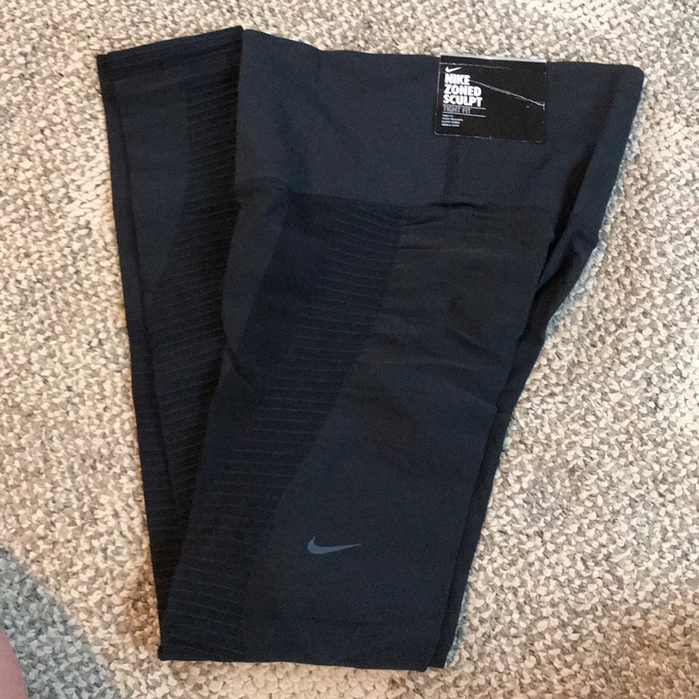 NWT Nike Leggings